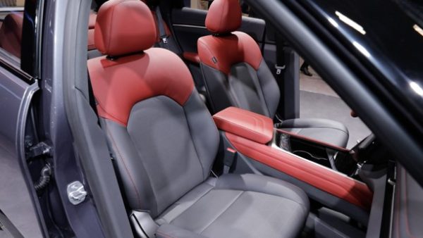 VinFast VF7